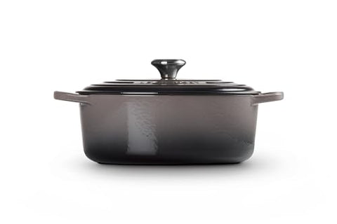 Le Creuset Signature Oval Casserole Dish 29 cm – Enameled Cast Iron “Cherry” 4.7 L