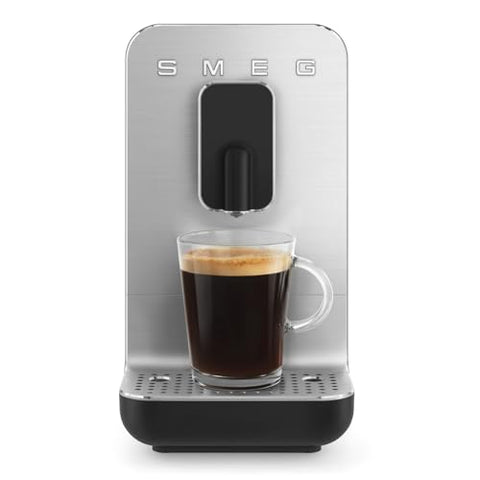 Smeg Automatic Coffee Machine – Integrated Grinder, 1.4 L, 19 Bars, 4 One Touch Recipes