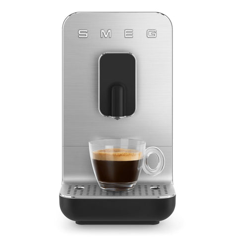 Smeg Automatic Coffee Machine – Integrated Grinder, 1.4 L, 19 Bars, 4 One Touch Recipes