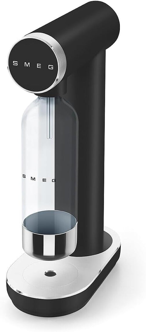 Smeg Sparkling Water Machine – 800 ml, CO₂ Intensity Control, Works with Standard Cartridge