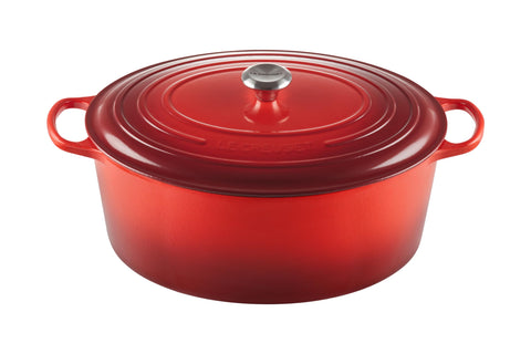 Le Creuset Signature Oval Casserole Dish 29 cm – Enameled Cast Iron “Cherry” 4.7 L
