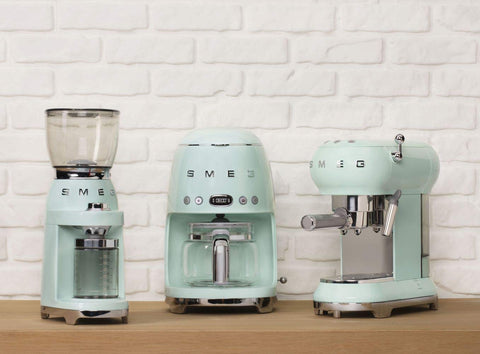 Smeg DCF02BLMEU Filter Coffee Machine – 12 Cups, Aroma Function, Autostart & Keep Warm