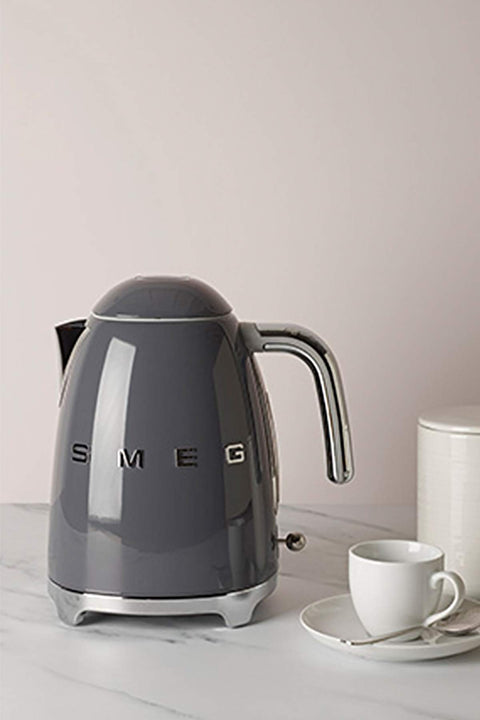 Smeg KLF03NBEU Electric Kettle – 1.7 L, Anti-Scald Filter, Automatic Shut-Off