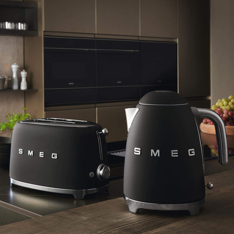 Smeg KLF03NBEU Electric Kettle – 1.7 L, Anti-Scald Filter, Automatic Shut-Off