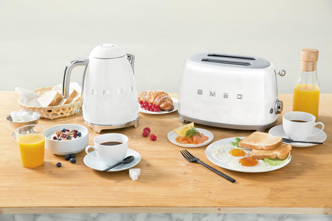Smeg 2 Slice Toaster – 6 Browning Levels, Bagel, Reheat & Defrost Functions