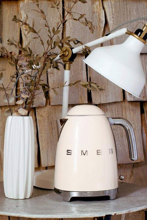 Smeg KLF03NBEU Electric Kettle – 1.7 L, Anti-Scald Filter, Automatic Shut-Off