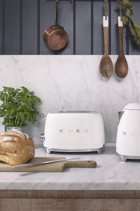 Smeg 2 Slice Toaster – 6 Browning Levels, Bagel, Reheat & Defrost Functions
