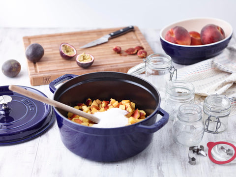 STAUB Round Cocotte 28 cm – Enameled Cast Iron “Cherry” 6.7 L