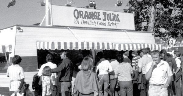 Le milk-shake à l’orange qui a fait mousser Downtown L.A. avant même l’ère des centres commerciaux !