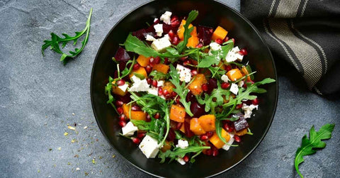 🥗 Salade de roquette, raisin du Ventoux AOP, feta & noix 🍇
