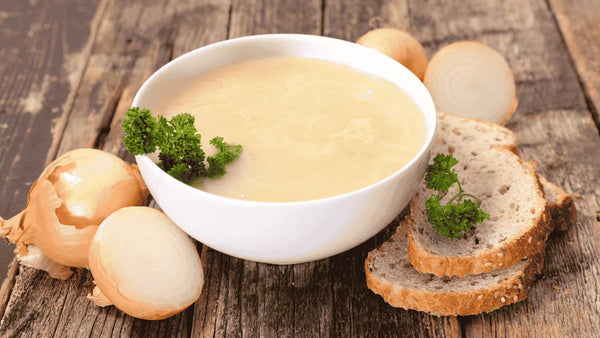 Livraison panier de fruits et légumes à Nancy, Metz et villages alentours - 🧅 Soupe à l’oignon gratinée (30 min) : recette de bistrot réconfortante - Neary