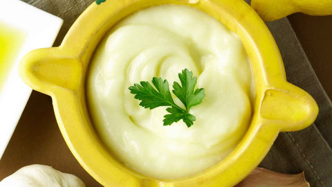 Aïoli — recette régionale de Provence-Alpes-Côte d’Azur 🧄