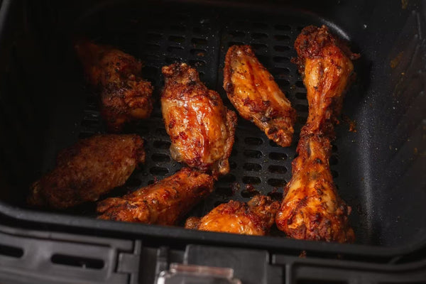 Peut-on mettre du papier aluminium dans un airfryer ?