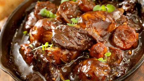 Civet de sanglier — recette régionale de Corse 🐗🌿 - Neary - Livraison panier de fruits et légumes