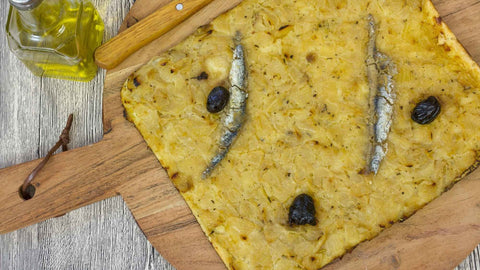 Pissaladière — Recette régionale de Provence-Alpes-Côte d’Azur 🧅