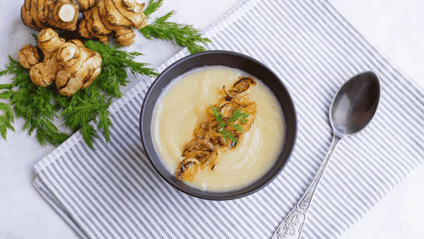 🥔 Velouté de topinambours et noisettes : un délice d’hiver