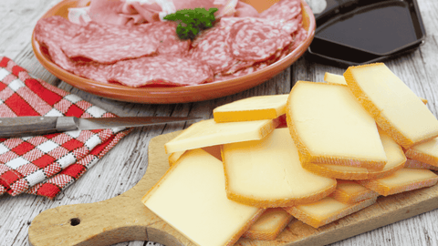 Raclette légère : comment réduire le gras (astuces & recettes)