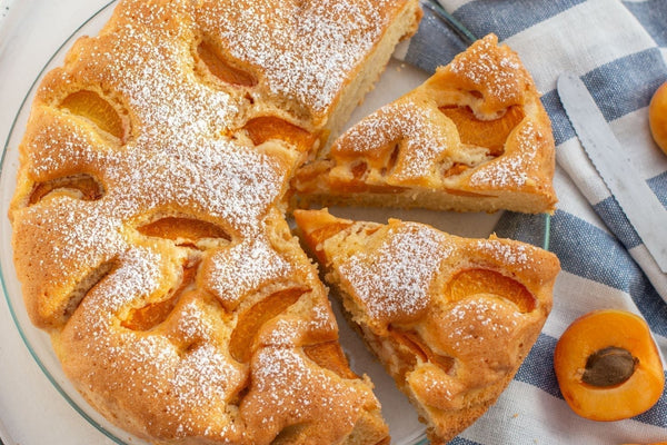 Pumpkin and dried apricot cake 