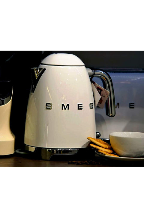 Smeg KLF03NBEU Electric Kettle – 1.7 L, Anti-Scald Filter, Automatic Shut-Off 