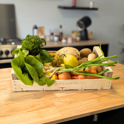 🥕 Basket of seasonal fruits and vegetables